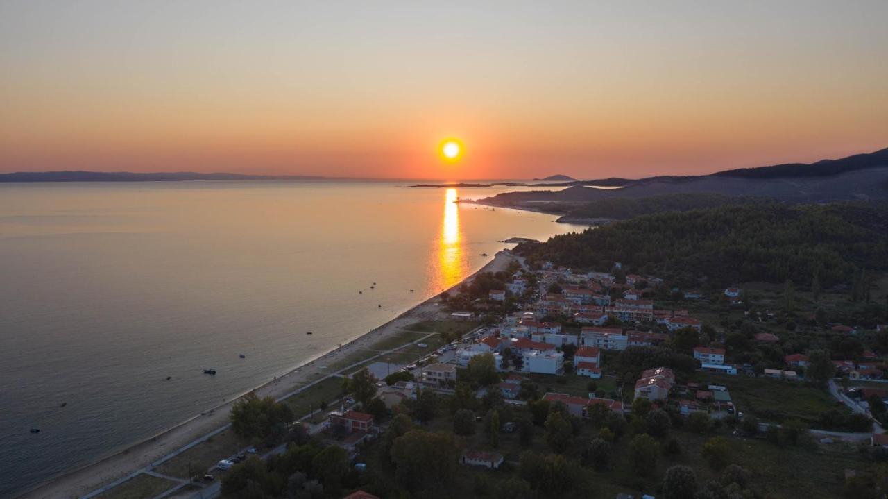 Eco Green Residences & Suites Торони Экстерьер фото